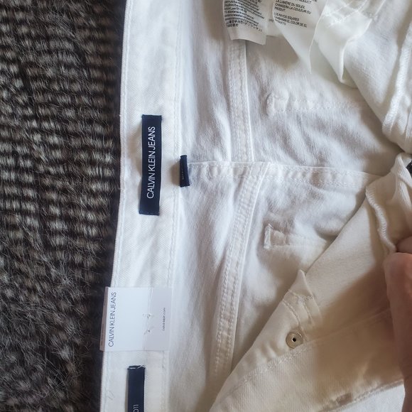 CALVIN KLINE MID RIZE WHITE JEANS NWT - Picture 3 of 3